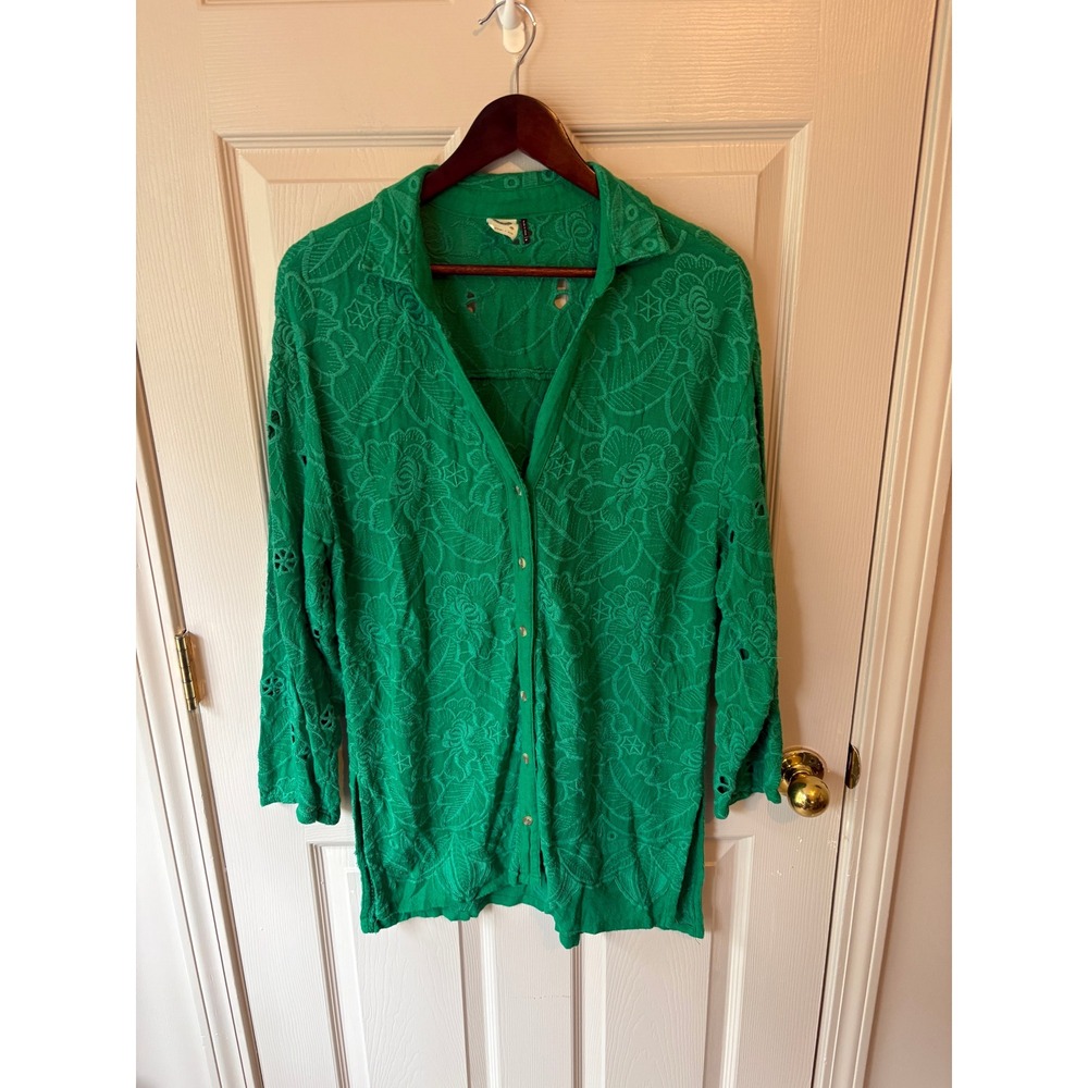Anthropologie Akemi + Kin Button Down Womens M Green Eyelet Floral Embroidered